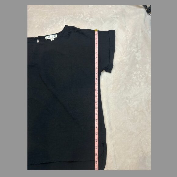 She & Sky Black Women's Top Size Medium Petite - Picture 11 of 11